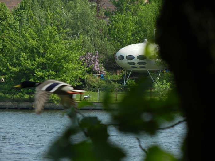 UFO gegenüber Plänterwald